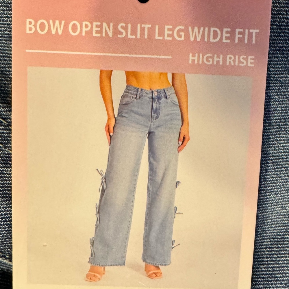 NWT Bow Open Slit Wide Leg Jeans